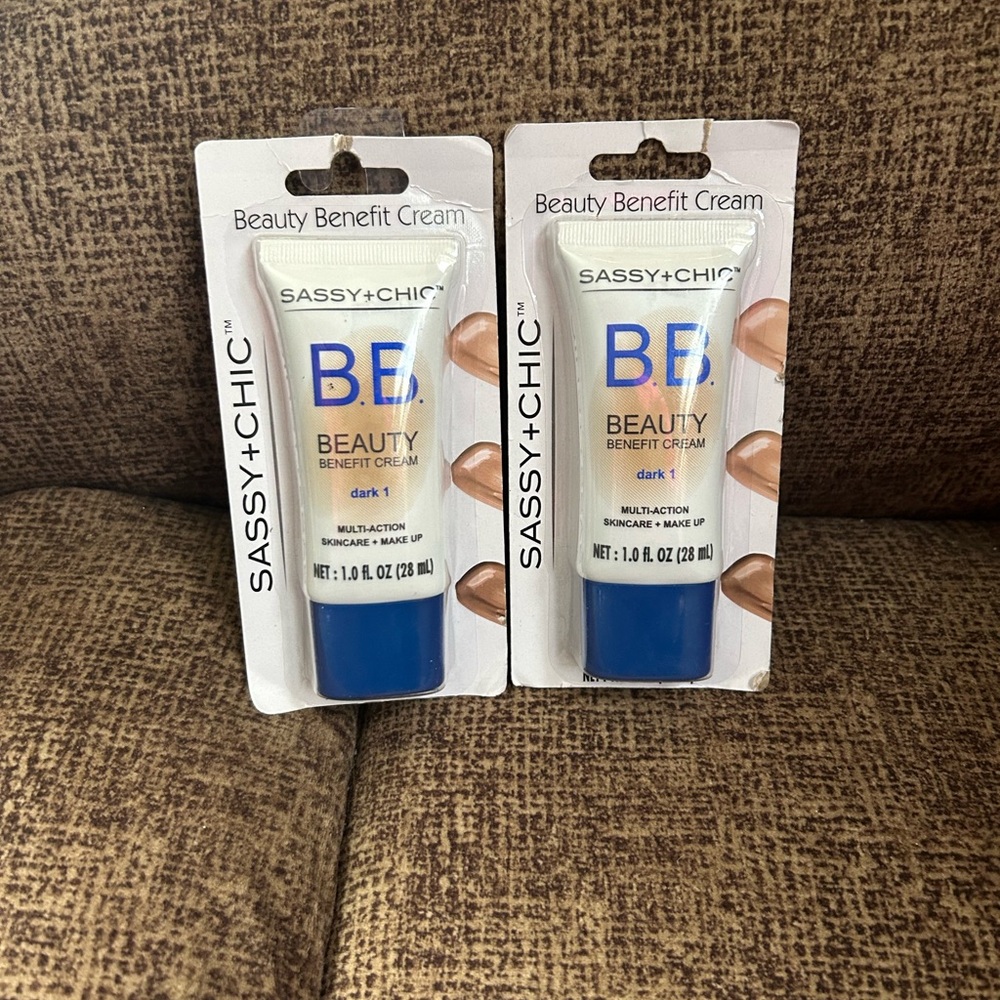 Sassy+Chic Beauty Benefit Cream Dark 1 Set of 2 New